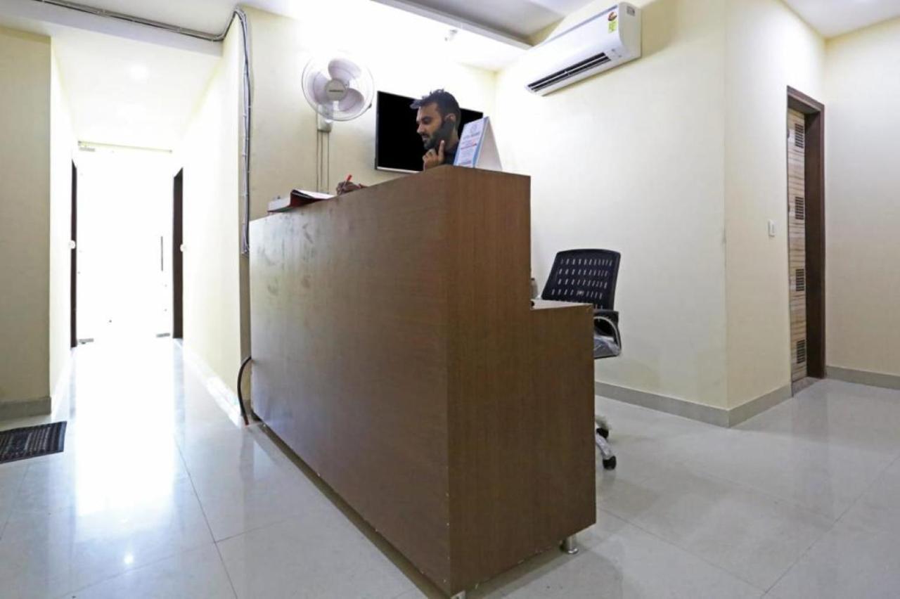 Hotel Mannat Bhera Enclave Nueva Delhi Exterior foto